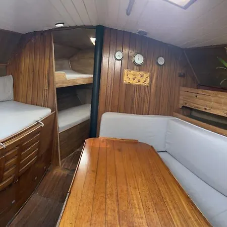 Timoun Lanzarote Botel Puerto Calero