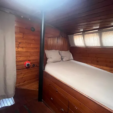 Timoun Lanzarote Bateau-hôtel Puerto Calero